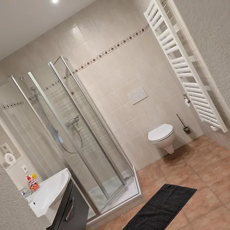 An Der Klosterkirche In Проживание в семье *